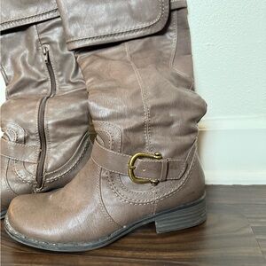 Women’s BareTraps Brown Heeled Tall Boots With Buckle Adjustable Calf Size 8